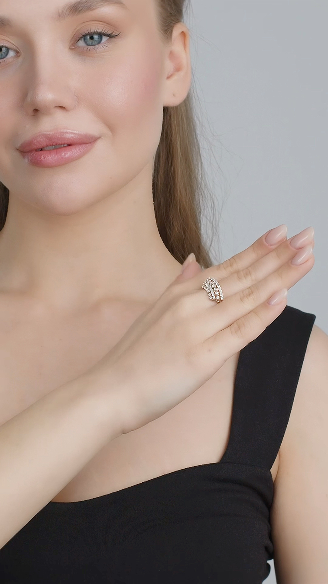Серебряное кольцо с фианитами в золочении